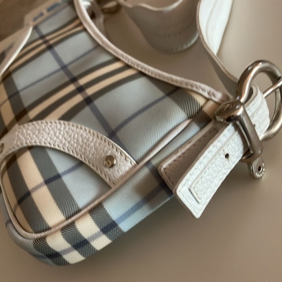 BURBERRY - Picture 4 of 7